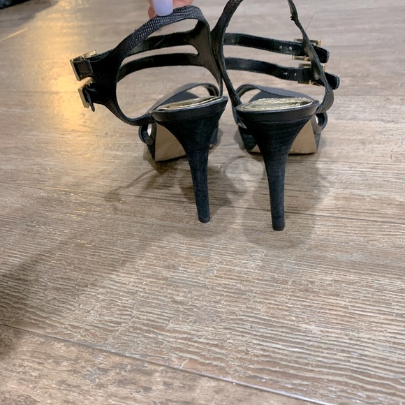 VC Black Strapy Heel - Picture 5 of 6